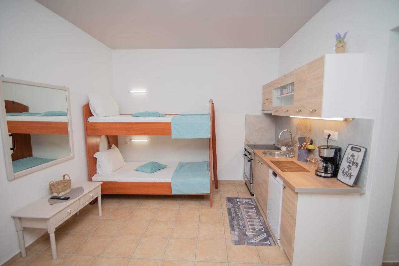 Tsaner Apartment And Rooms Матала Екстериор снимка